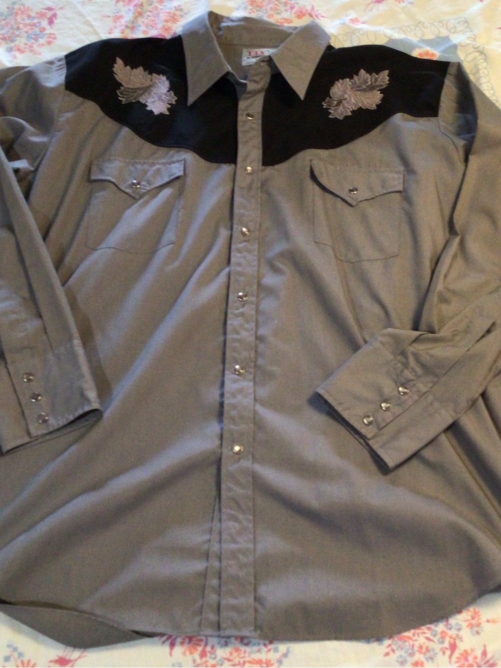 Western Shirt  gray with Black Yoke and Leaf Embroidery